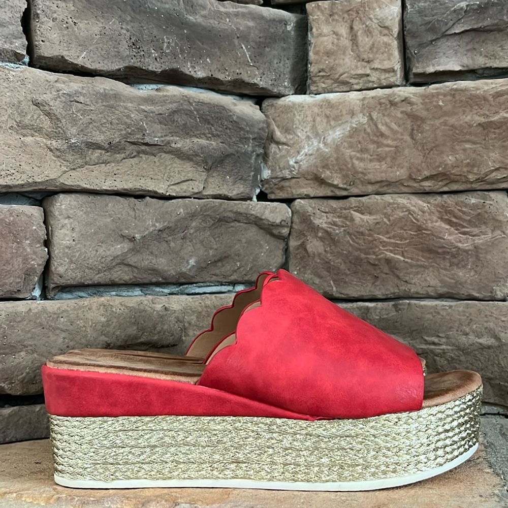 Patrizia by Spring Step Red Platform Sandal / SZ 40 or‎ 9